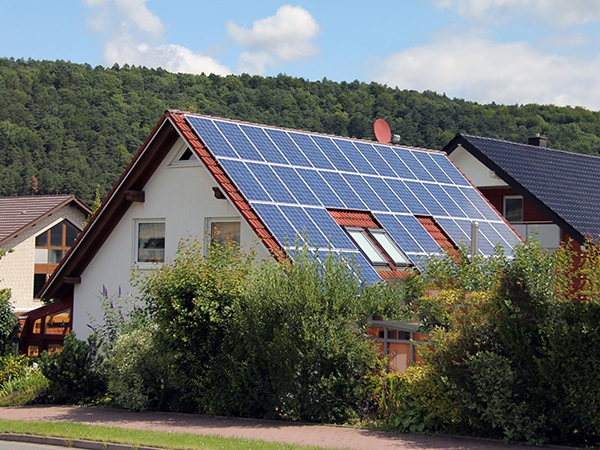Photovoltaic Solar Roof Energy Storage System